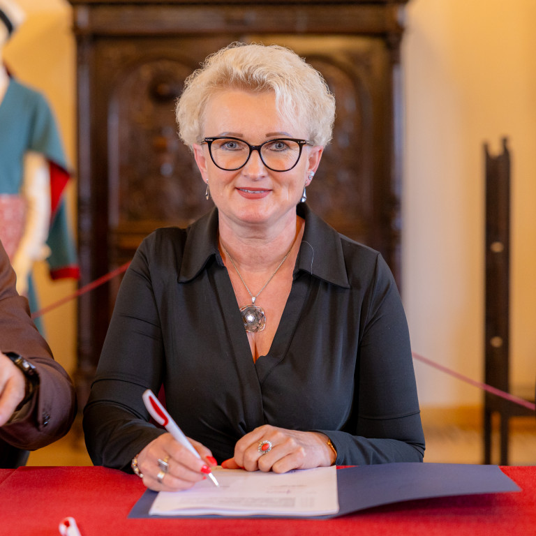 Podpisanie umów w Zamku Królewskim w Sandomierzu