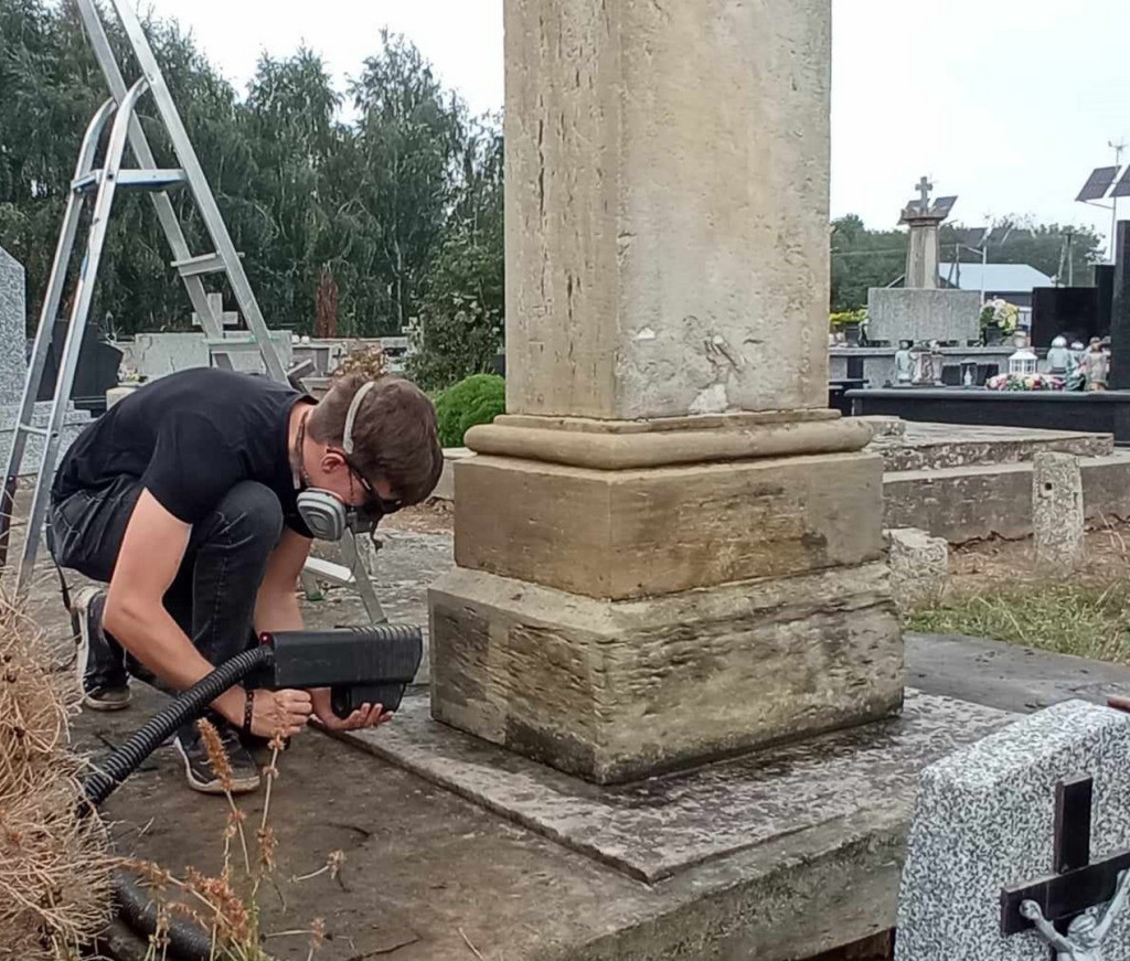 Cmentarz parafialny w Goźlicach