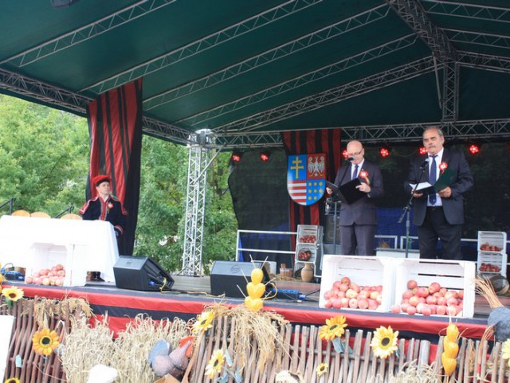 Minister spraw zagranicznych na sandomierskich dożynkach. [Zdjęcia]