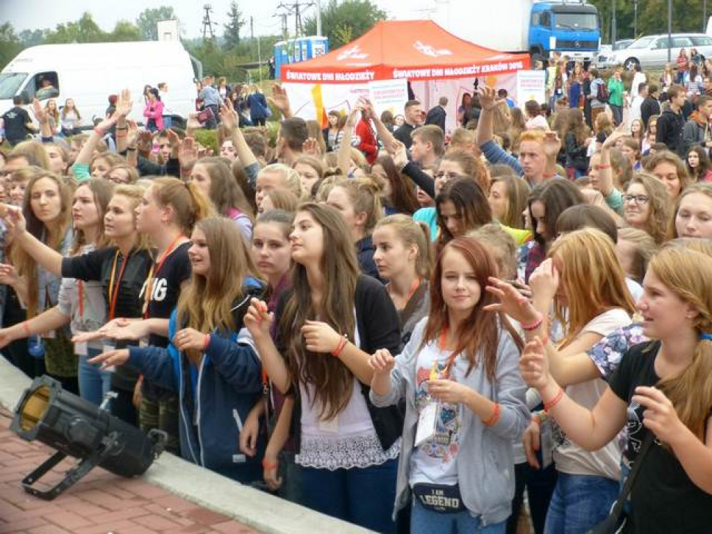 Kilka tysięcy osób na Dniach Młodych w Staszowie [ZDJĘCIA]