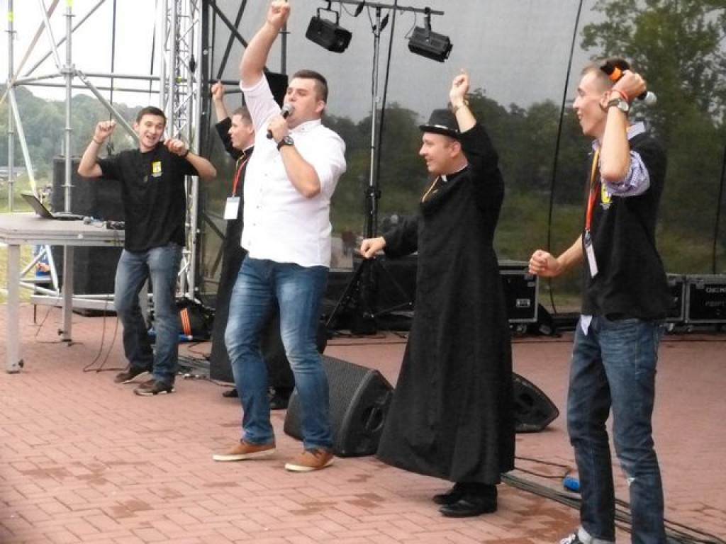 Kilka tysięcy osób na Dniach Młodych w Staszowie [ZDJĘCIA]