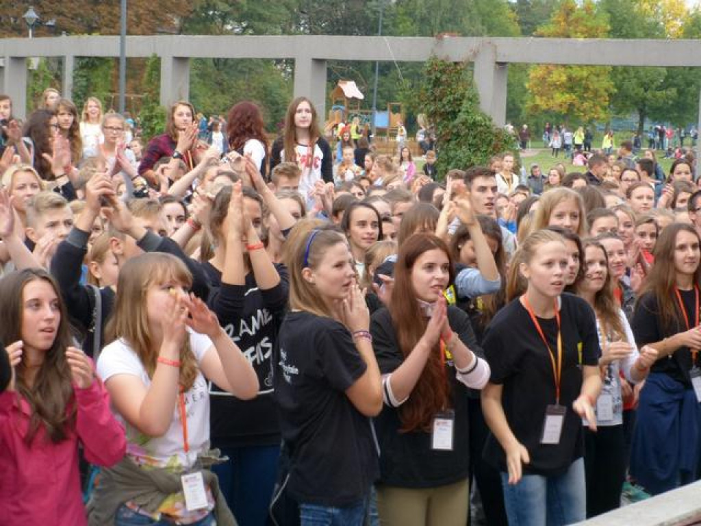 Kilka tysięcy osób na Dniach Młodych w Staszowie [ZDJĘCIA]