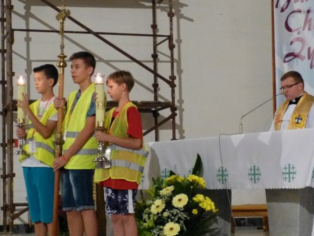 Kilka tysięcy osób na Dniach Młodych w Staszowie [ZDJĘCIA]