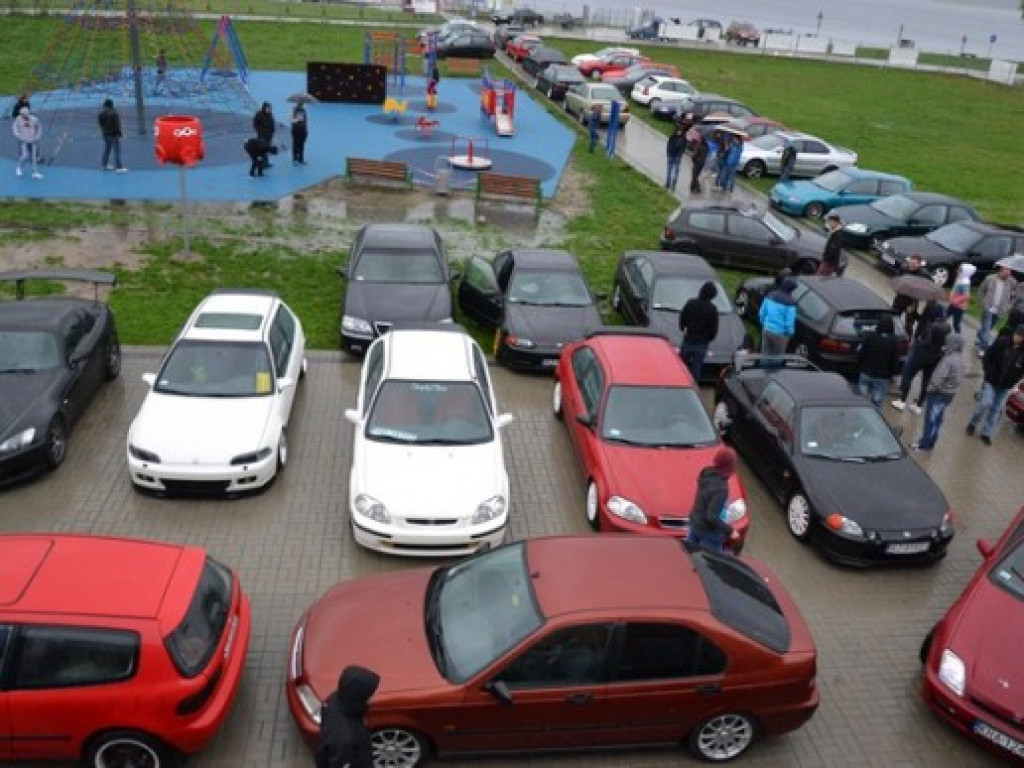 Zlot samochodów marki Honda nad Jeziorem Tarnobrzeskim