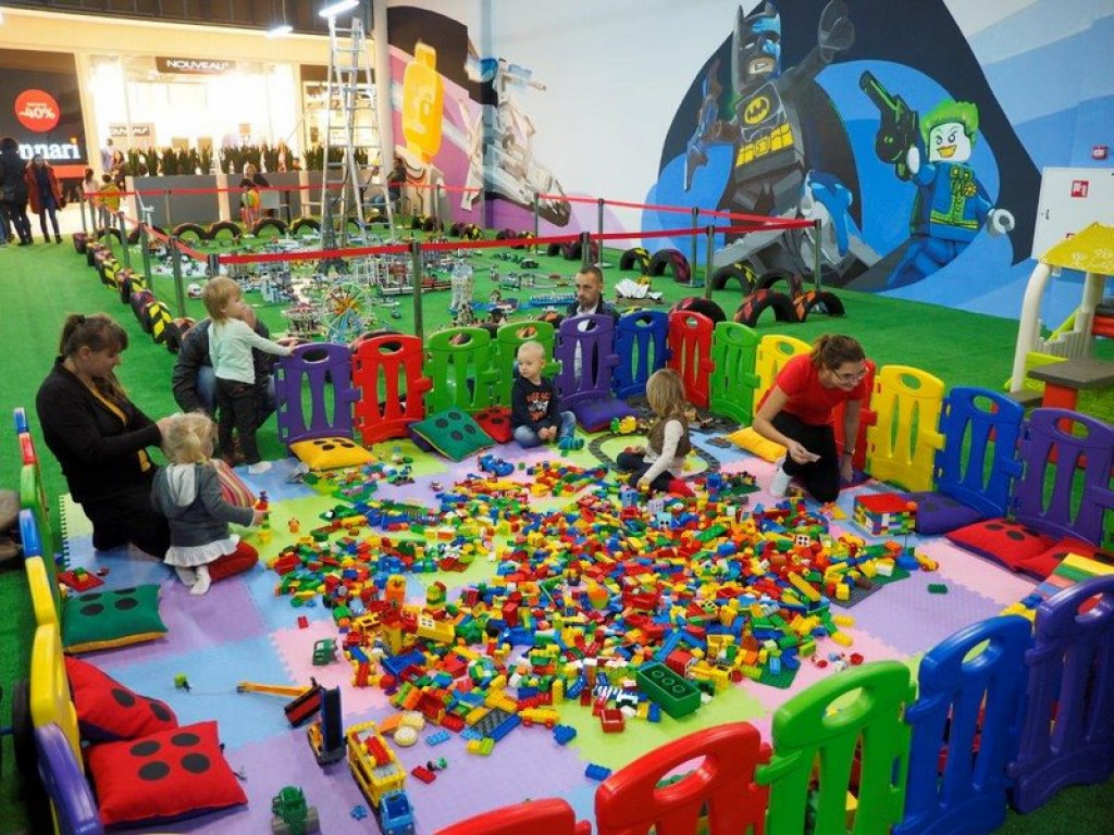 Tłumy w galerii VIVO! Imprezy z okazji jej otwarcia będą trwać do 8 listopada. [Zdjęcia!]