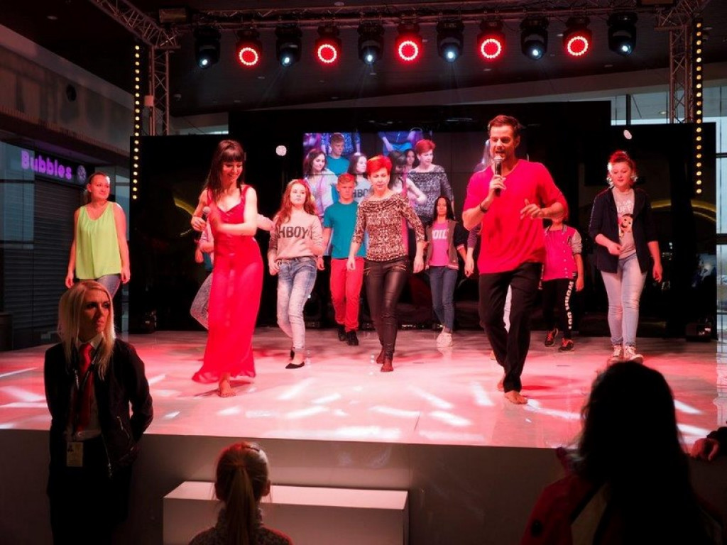 Tłumy w galerii VIVO! Imprezy z okazji jej otwarcia będą trwać do 8 listopada. [Zdjęcia!]