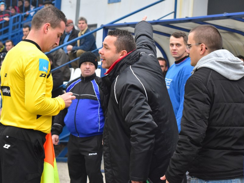Gorące derby w okręgówce. Przepychanki na boisku [Zdjęcia!]