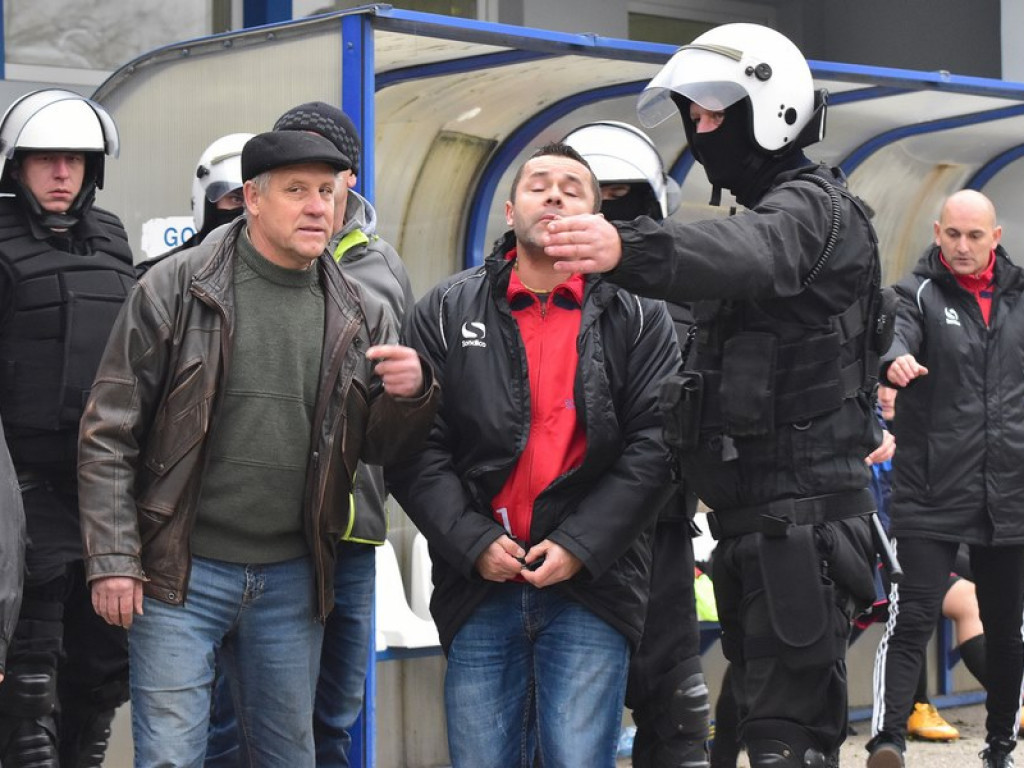 Gorące derby w okręgówce. Przepychanki na boisku [Zdjęcia!]