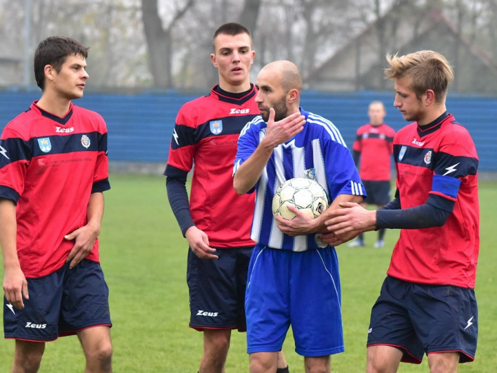 Gorące derby w okręgówce. Przepychanki na boisku [Zdjęcia!]