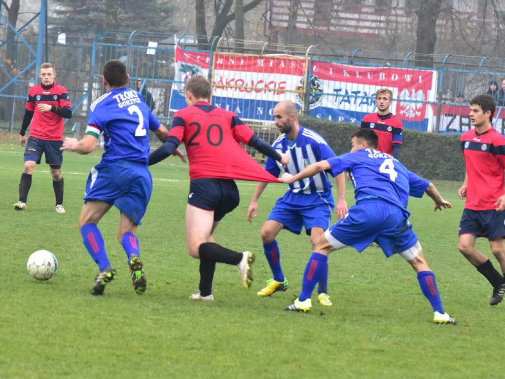 Gorące derby w okręgówce. Przepychanki na boisku [Zdjęcia!]