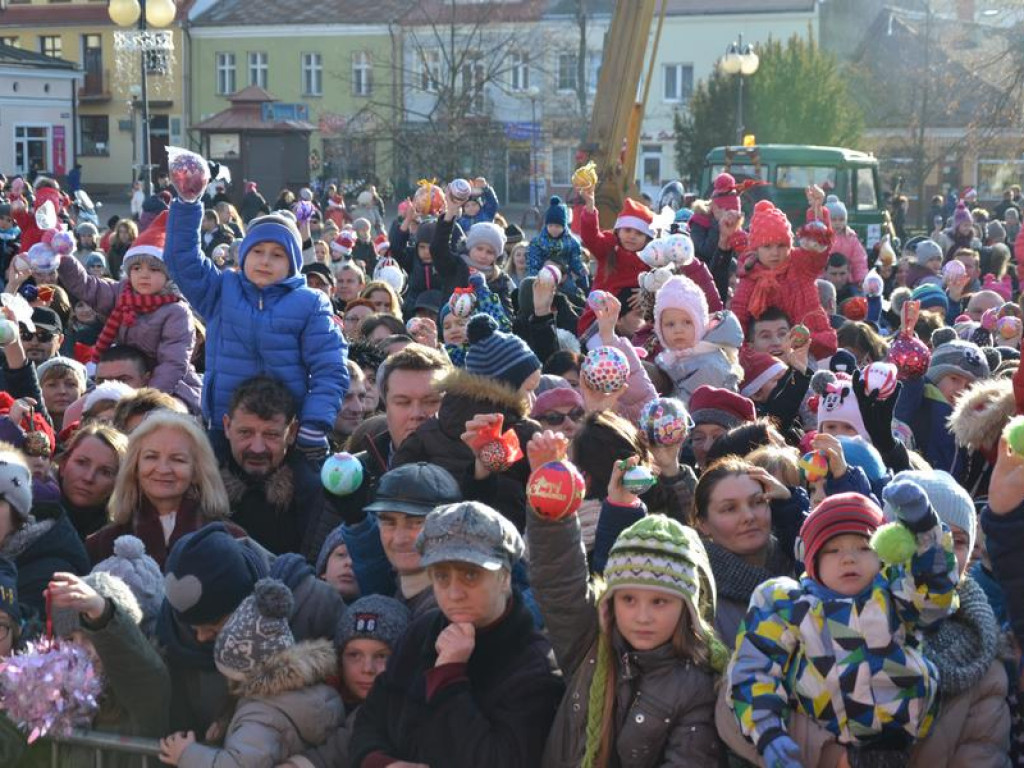 Prawie 400 Świętych Mikołajów przejechało ulicami Tarnobrzega [ZDJĘCIA!]