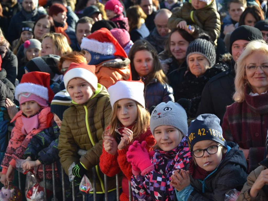 Prawie 400 Świętych Mikołajów przejechało ulicami Tarnobrzega [ZDJĘCIA!]