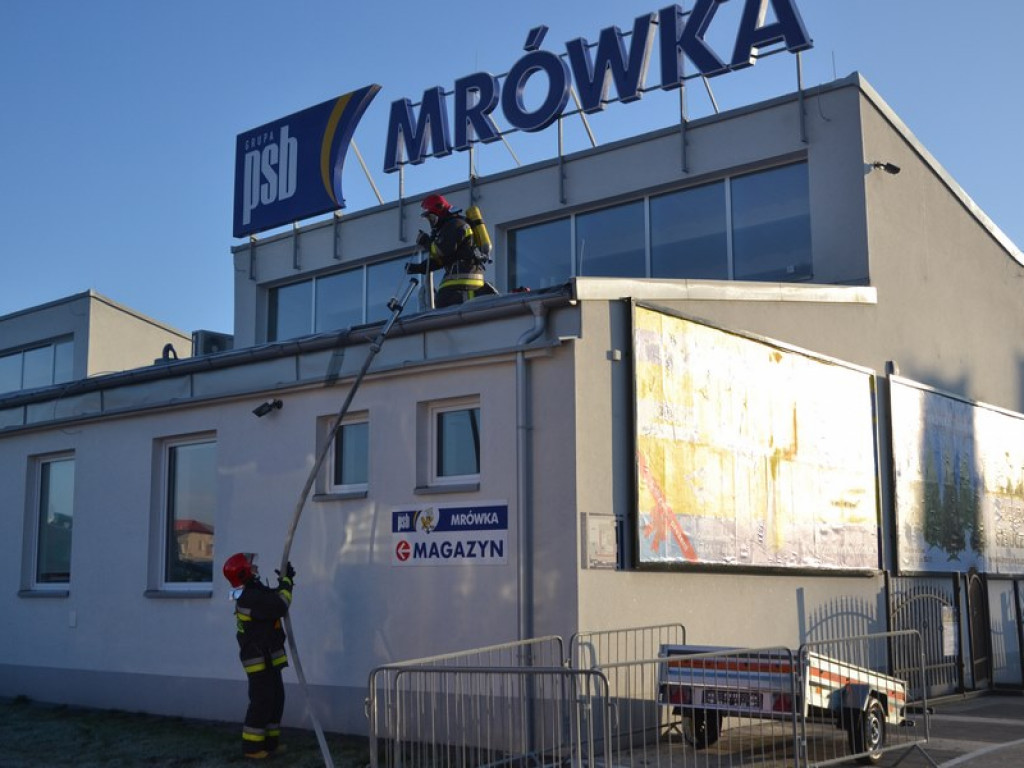Akcja strażaków w markecie Mrówka w Tarnobrzegu [Zdjęcia!]