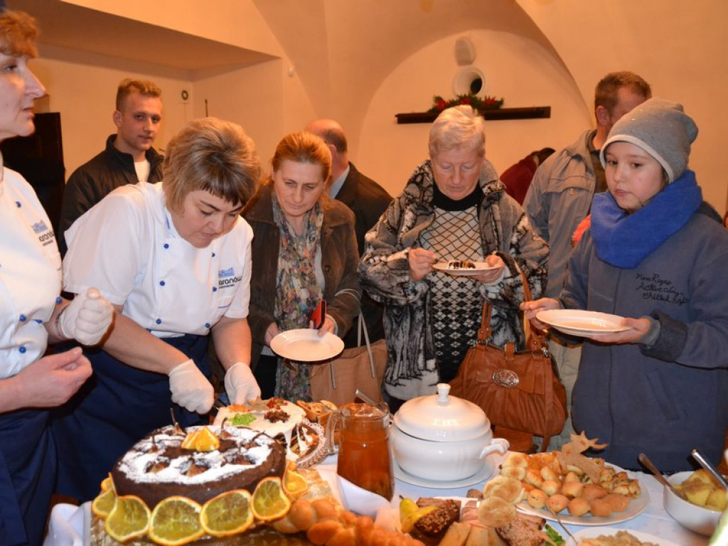 Pierwszy Staropolski Przegląd Stołów Bożonarodzeniowych w Zamku w Baranowie Sandomierskim [Zdjęcia]