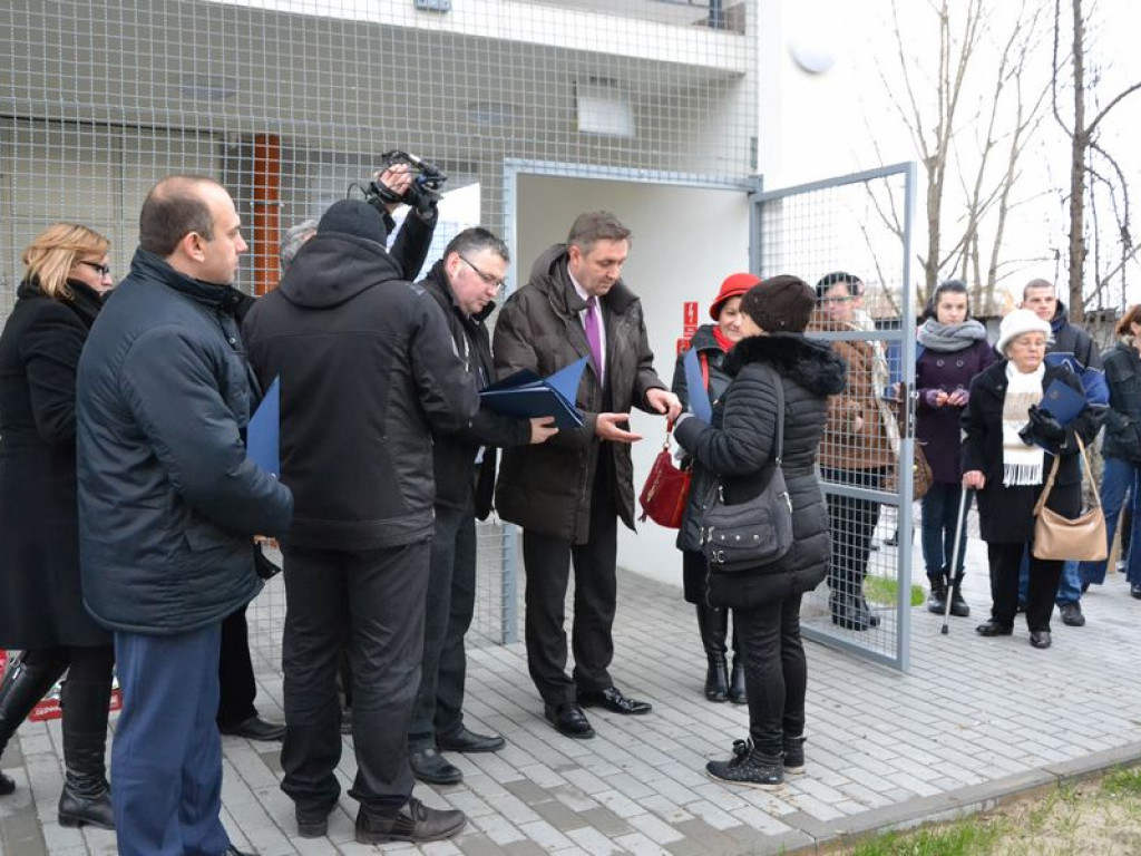 Blok socjalny oddany do użytku. Lokatorzy wprowadzą się jeszcze przed świętami [Zdjęcia]