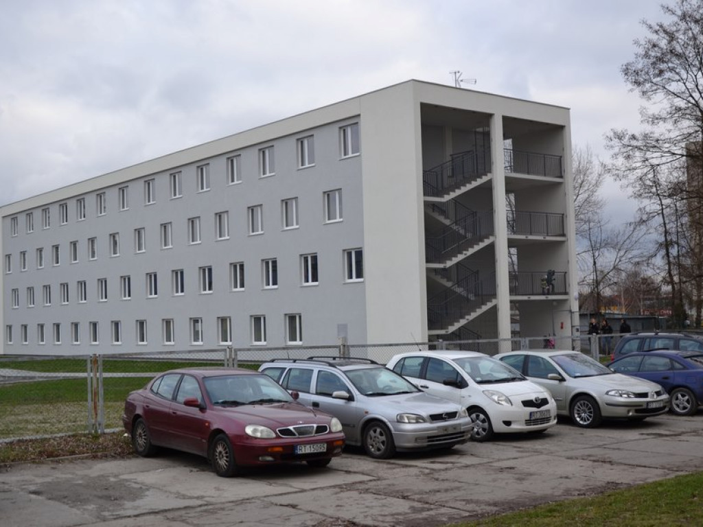 Blok socjalny oddany do użytku. Lokatorzy wprowadzą się jeszcze przed świętami [Zdjęcia]