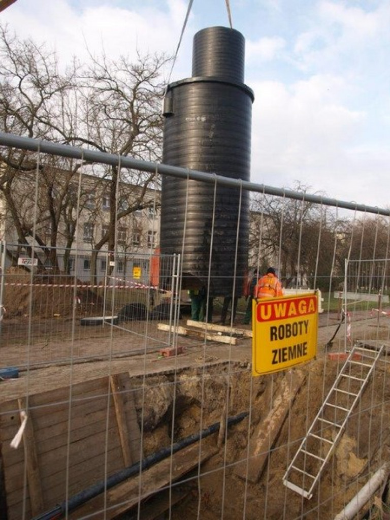 Wielka dziura w centrum miasta [Zdjęcia]