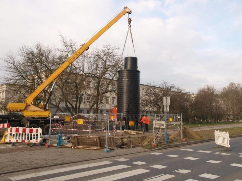 Wielka dziura w centrum miasta [Zdjęcia]