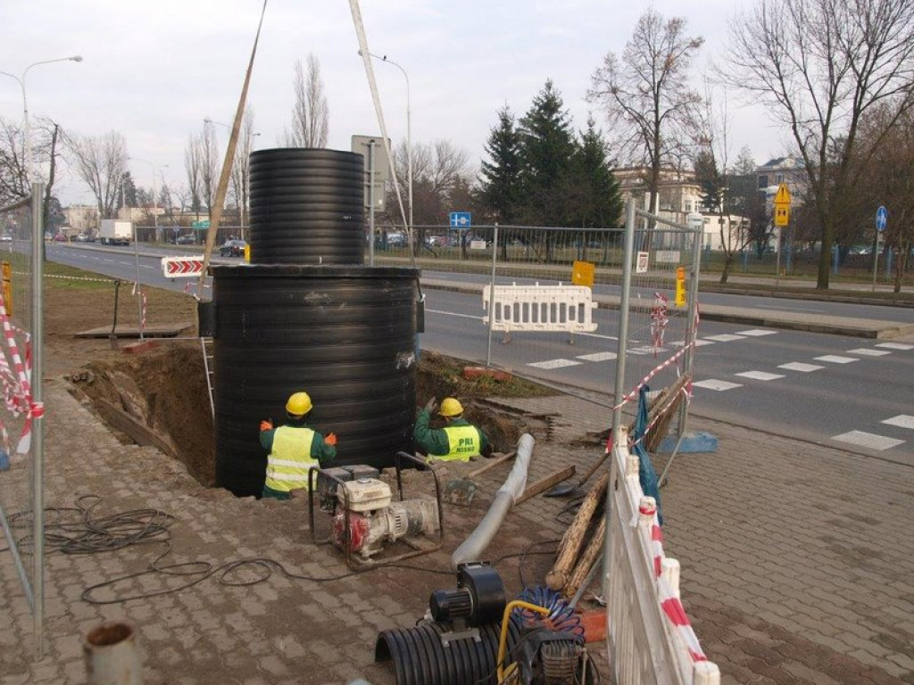 Wielka dziura w centrum miasta [Zdjęcia]