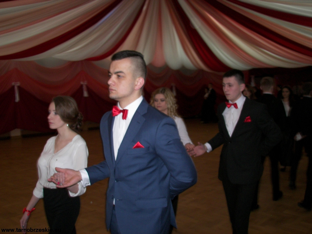 Studniówka uczniów Zespołu Szkół im. Oddziału Partyzanckiego AK 