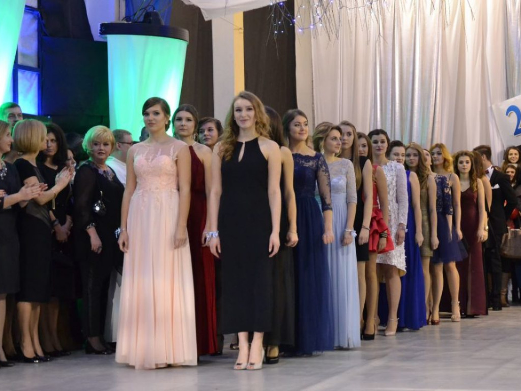 Studniówka Liceum Ogólnokształcącego im. M. Kopernika w Tarnobrzegu [ZDJĘCIA]