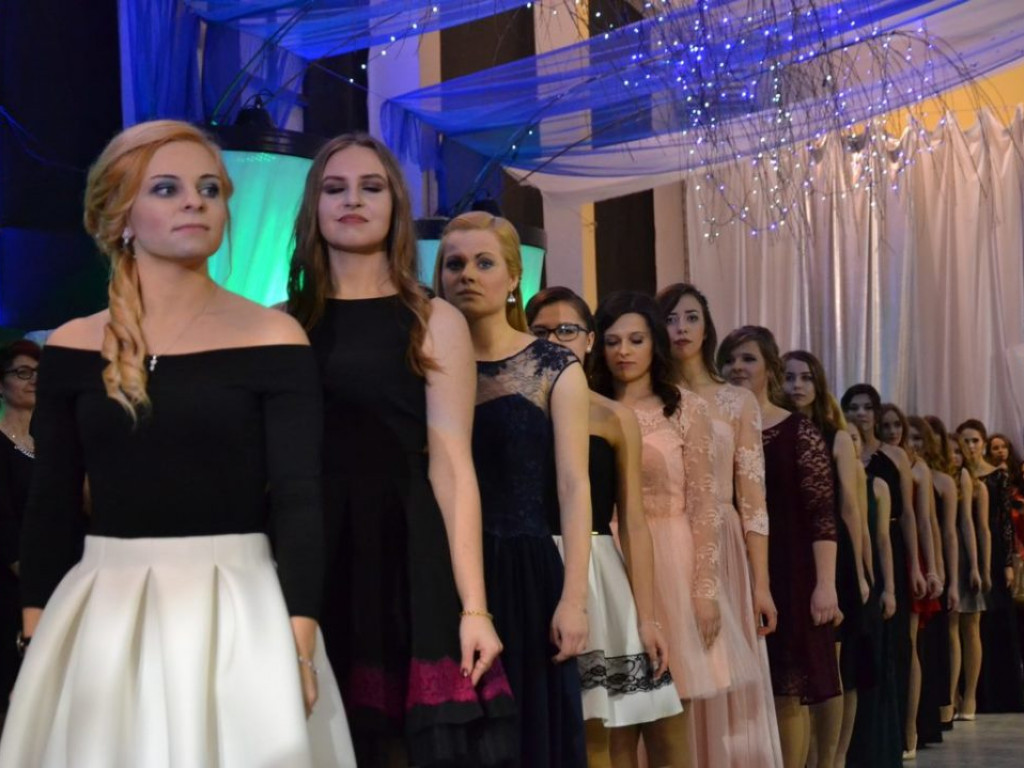 Studniówka Liceum Ogólnokształcącego im. M. Kopernika w Tarnobrzegu [ZDJĘCIA]