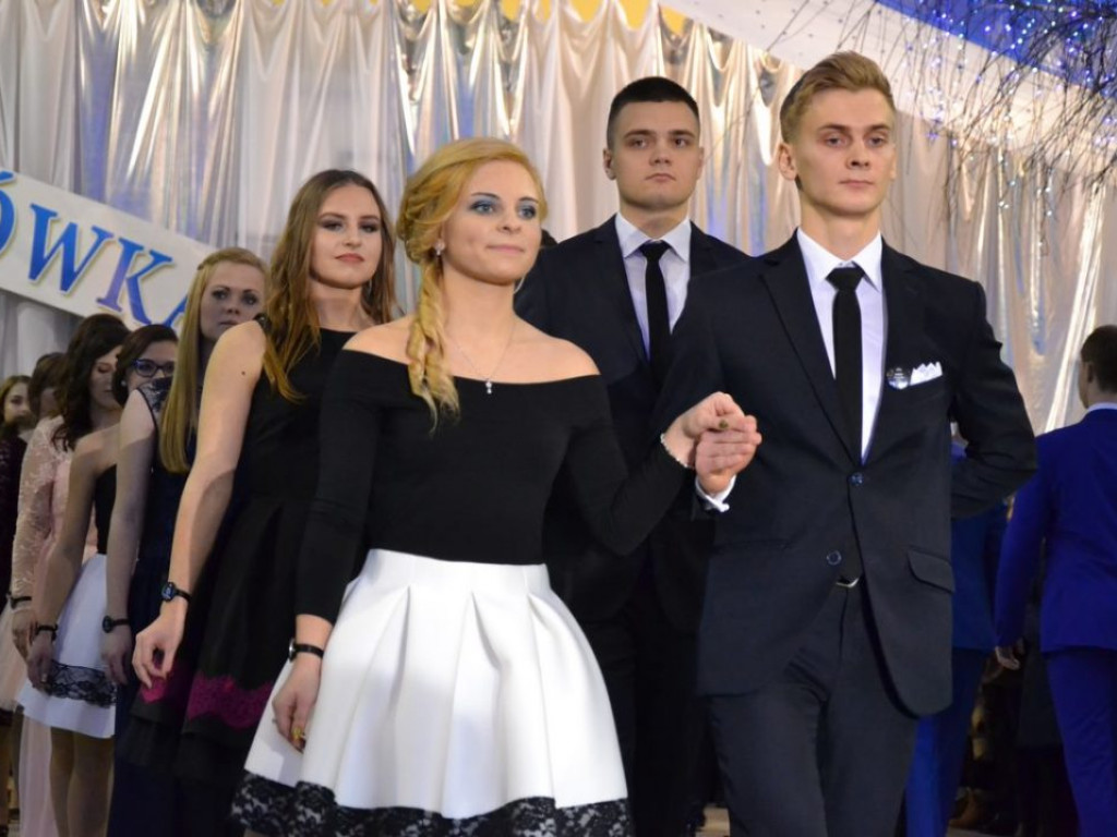 Studniówka Liceum Ogólnokształcącego im. M. Kopernika w Tarnobrzegu [ZDJĘCIA]