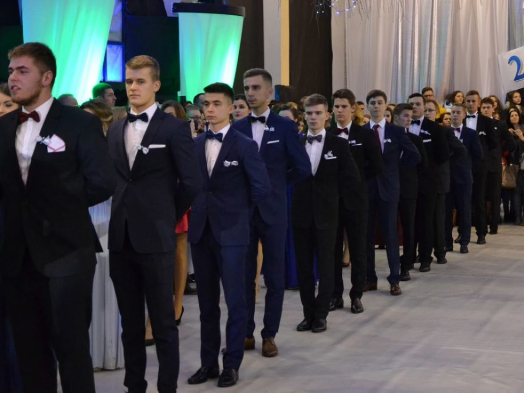 Studniówka Liceum Ogólnokształcącego im. M. Kopernika w Tarnobrzegu [ZDJĘCIA]