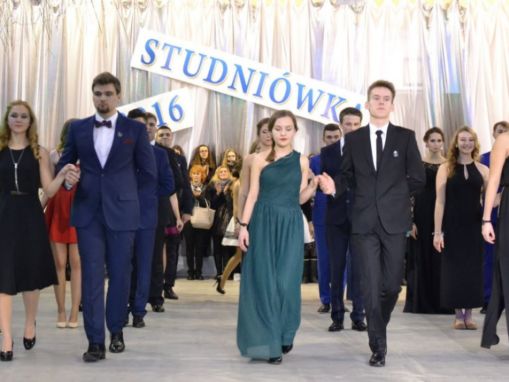 Studniówka Liceum Ogólnokształcącego im. M. Kopernika w Tarnobrzegu [ZDJĘCIA]