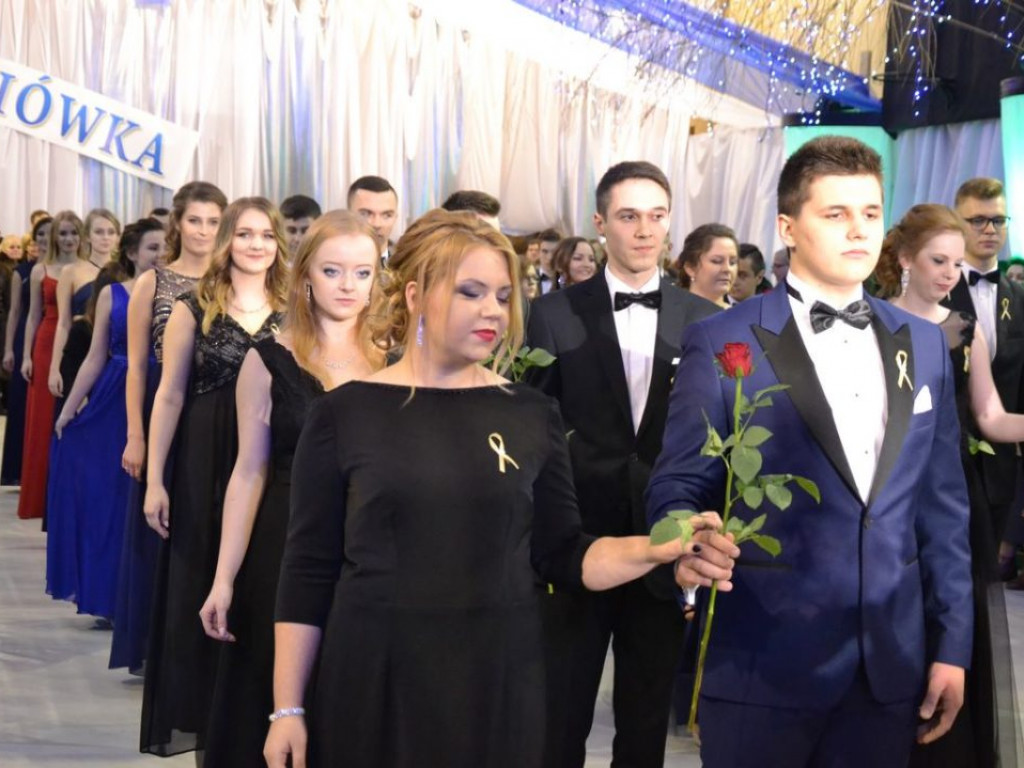 Studniówka Liceum Ogólnokształcącego im. M. Kopernika w Tarnobrzegu [ZDJĘCIA]