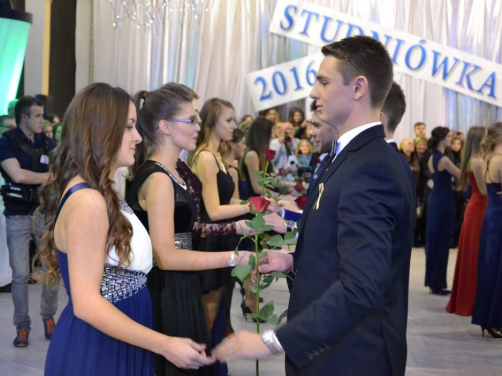 Studniówka Liceum Ogólnokształcącego im. M. Kopernika w Tarnobrzegu [ZDJĘCIA]