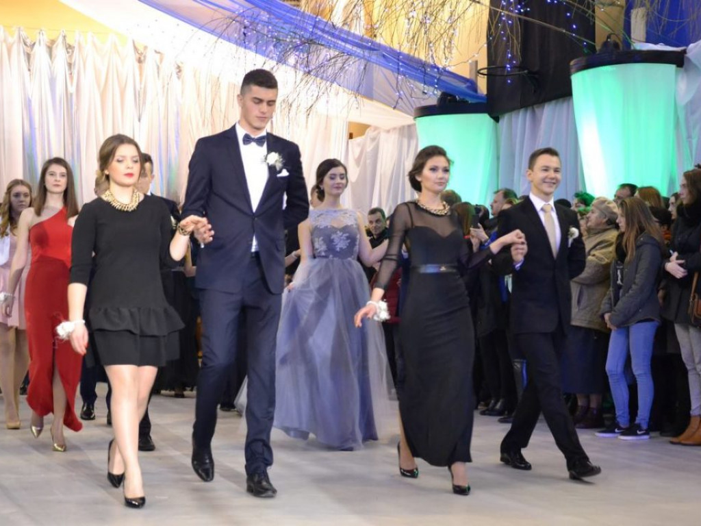 Studniówka Liceum Ogólnokształcącego im. M. Kopernika w Tarnobrzegu [ZDJĘCIA]