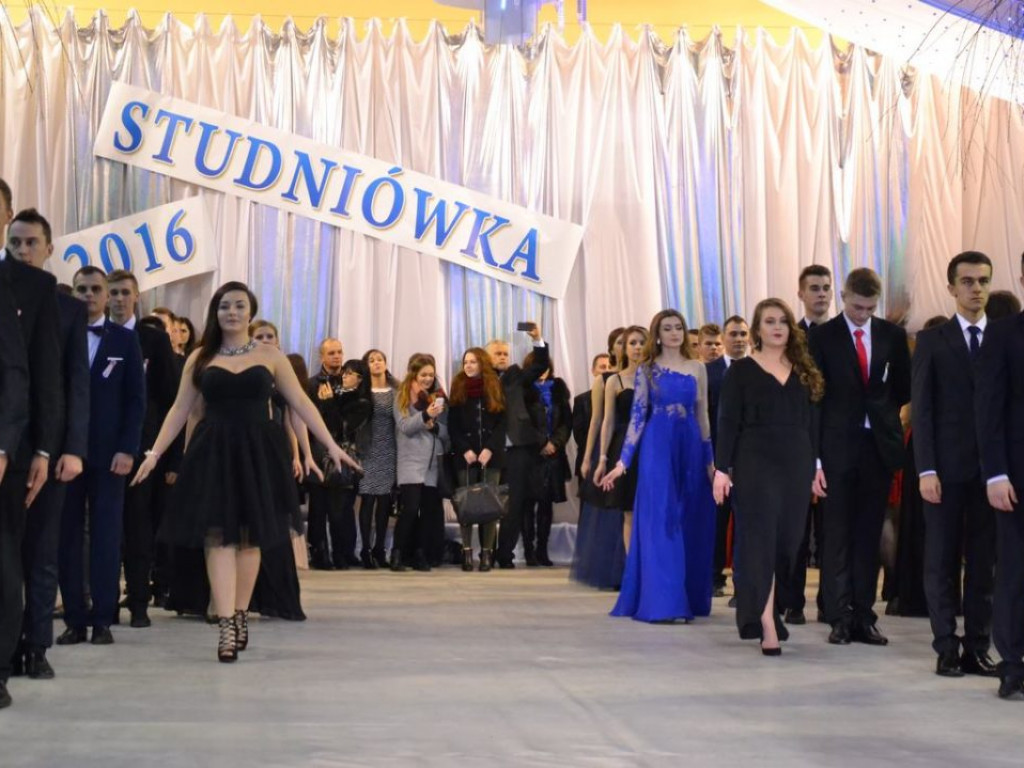 Studniówka Liceum Ogólnokształcącego im. M. Kopernika w Tarnobrzegu [ZDJĘCIA]