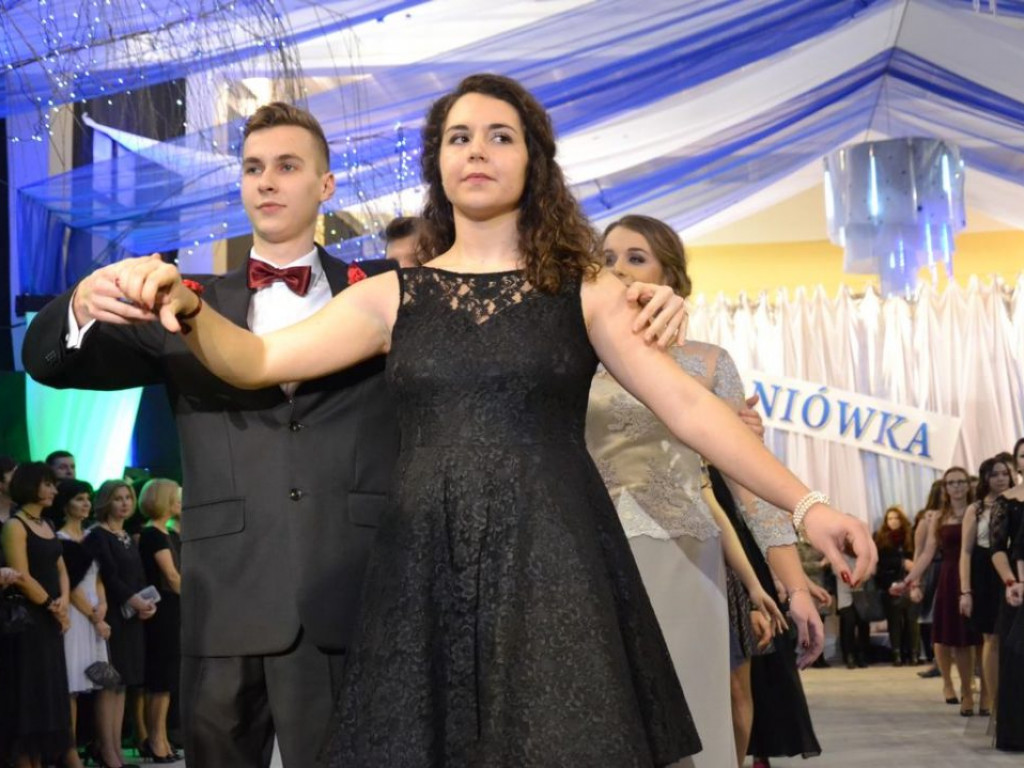 Studniówka Liceum Ogólnokształcącego im. M. Kopernika w Tarnobrzegu [ZDJĘCIA]