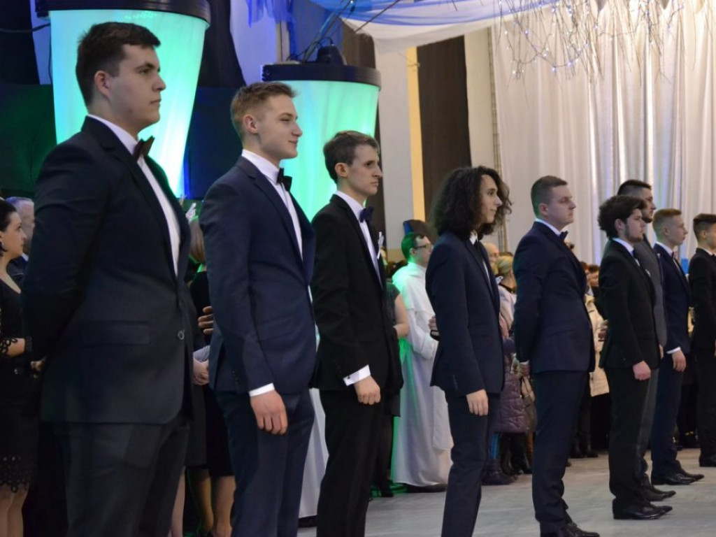 Studniówka Liceum Ogólnokształcącego im. M. Kopernika w Tarnobrzegu [ZDJĘCIA]