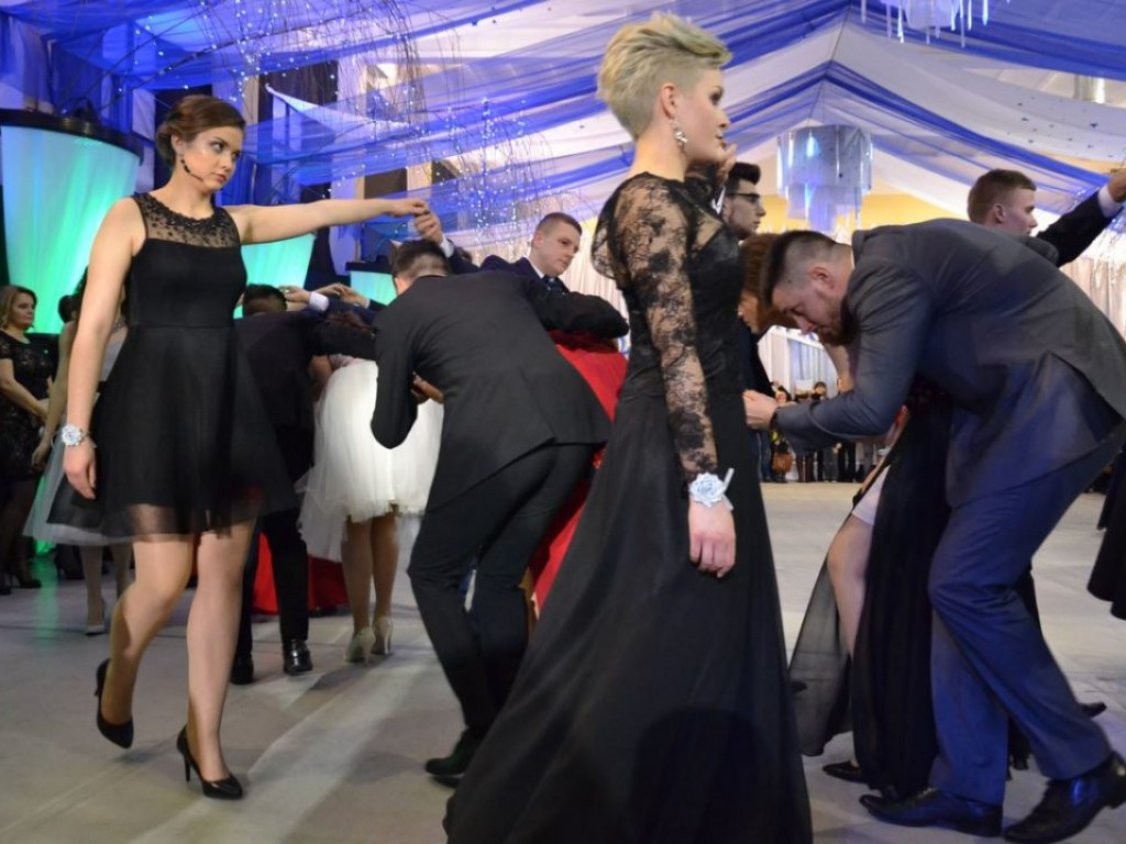 Studniówka Liceum Ogólnokształcącego im. M. Kopernika w Tarnobrzegu [ZDJĘCIA]
