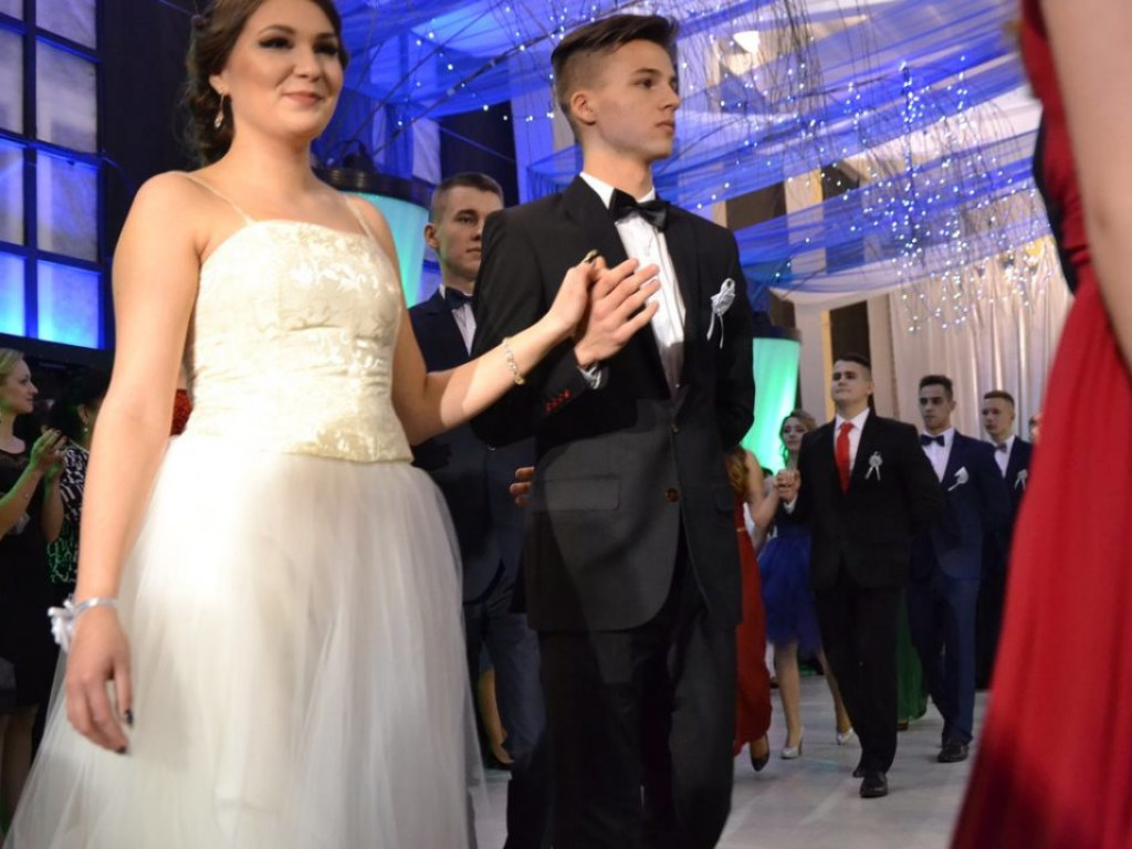 Studniówka Liceum Ogólnokształcącego im. M. Kopernika w Tarnobrzegu [ZDJĘCIA]