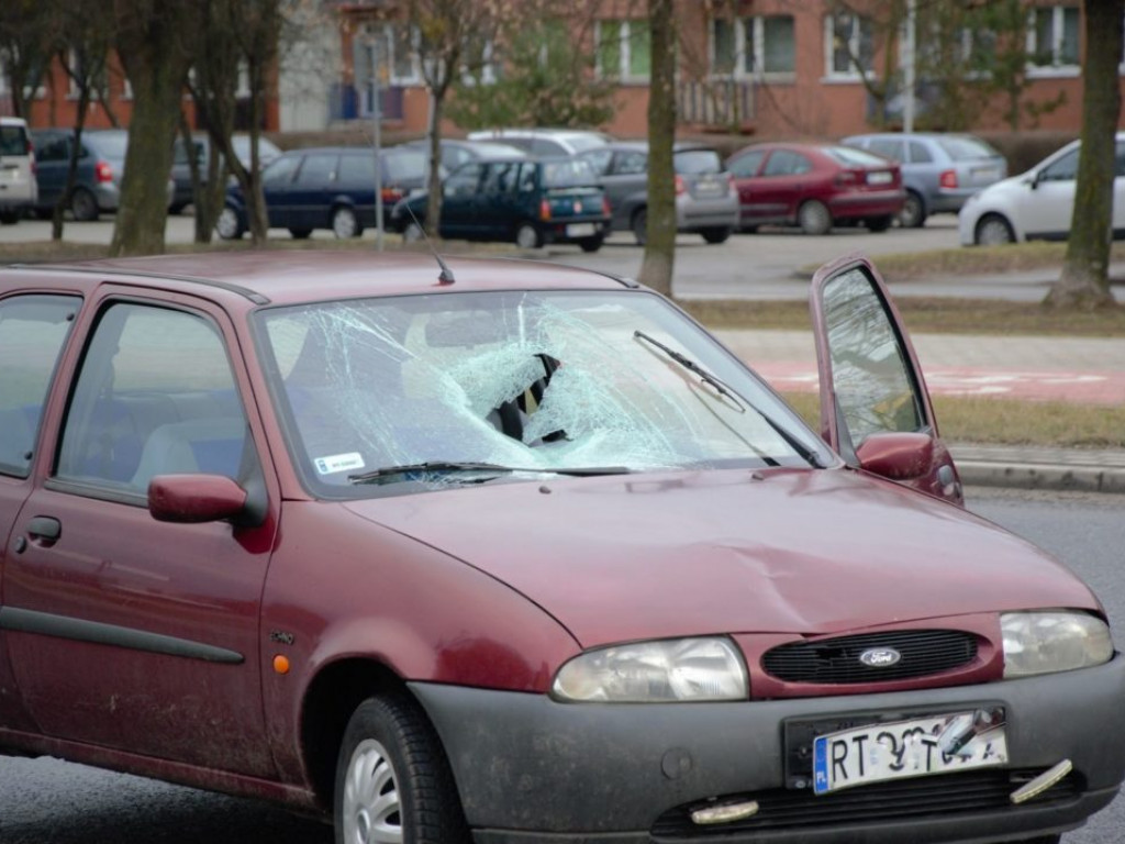 Wypadek na ulicy Sikorskiego [ZDJĘCIA]
