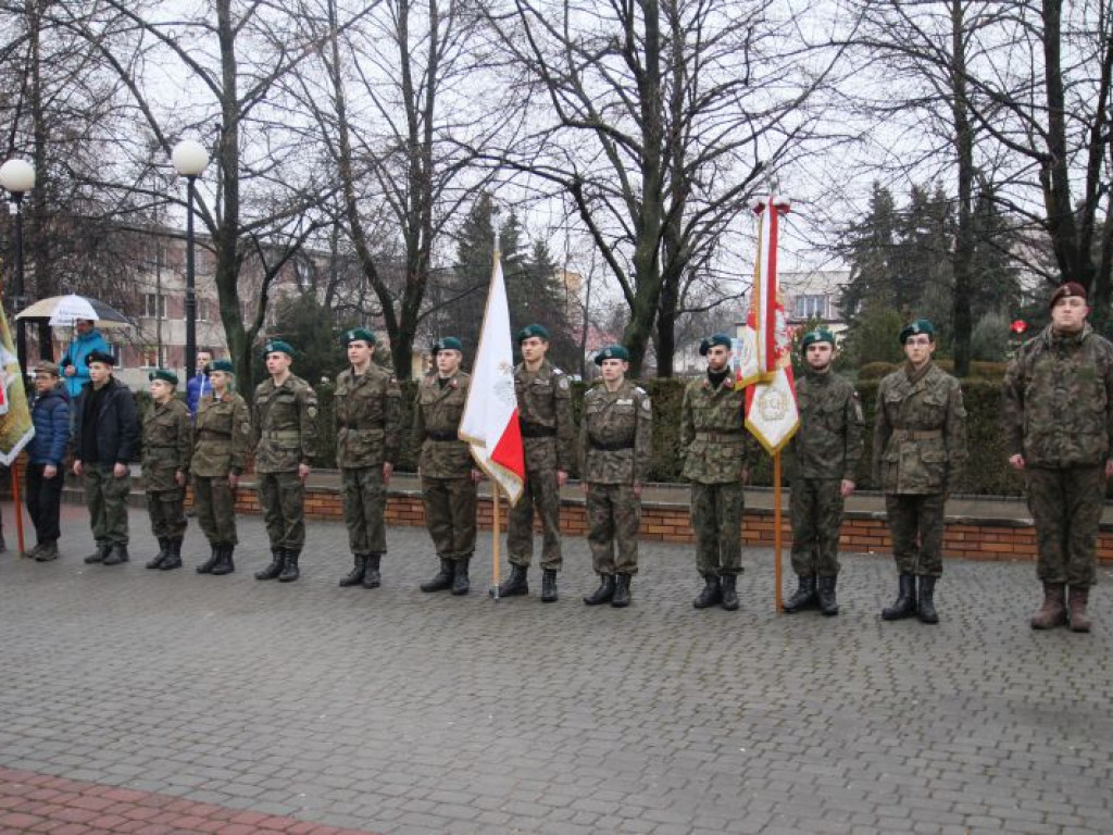 Tarnobrzeżanie w hołdzie Żołnierzom Wyklętym [Zdjęcia]