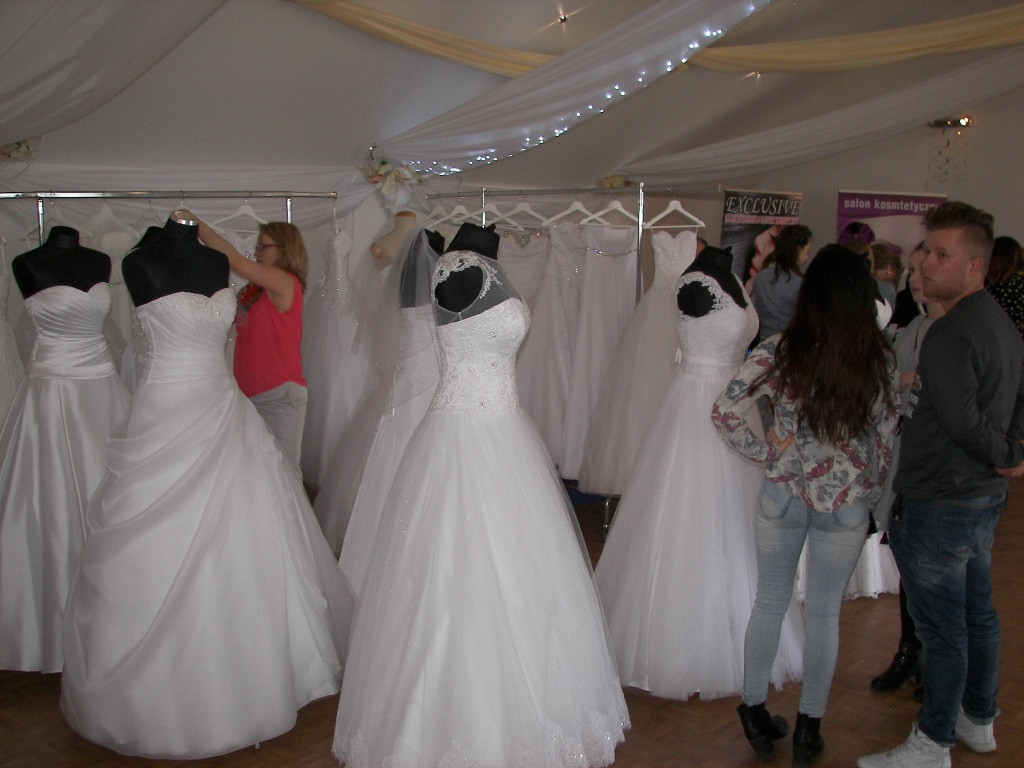 W Klimontowie trwa Gala Ślubna [Zdjęcia]