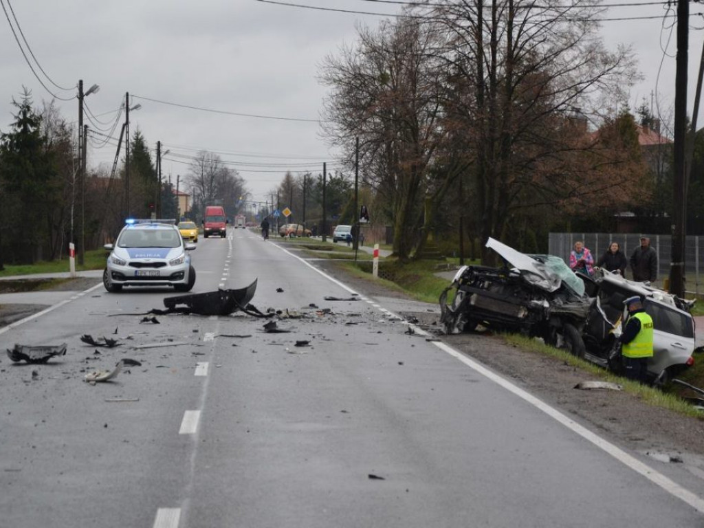 Zderzenie TIR-a z osobówką w Gorzycach [Zdjęcia]