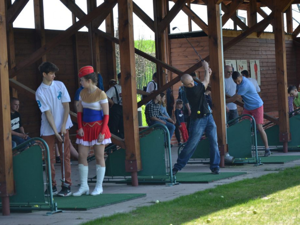 Sezon golfowy otwarty! Zamek w Baranowie zaprasza do gry! [Zdjęcia]