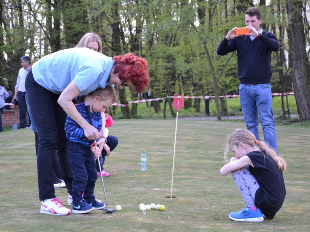Sezon golfowy otwarty! Zamek w Baranowie zaprasza do gry! [Zdjęcia]