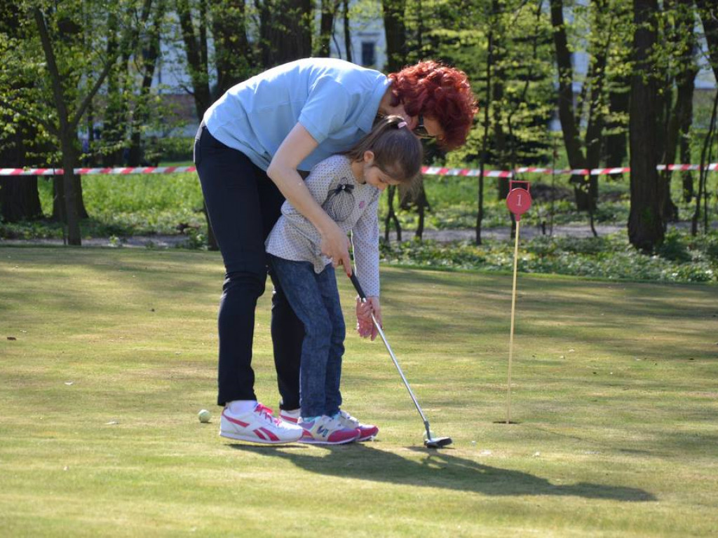 Sezon golfowy otwarty! Zamek w Baranowie zaprasza do gry! [Zdjęcia]