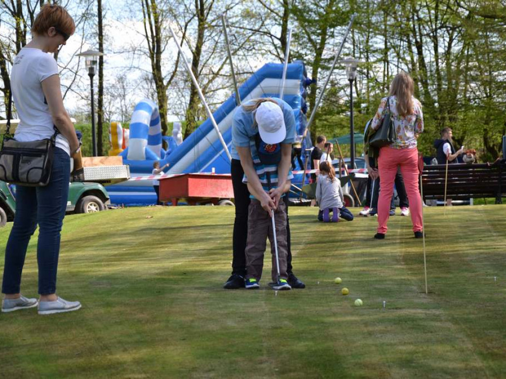 Sezon golfowy otwarty! Zamek w Baranowie zaprasza do gry! [Zdjęcia]