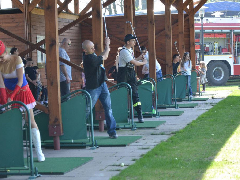 Sezon golfowy otwarty! Zamek w Baranowie zaprasza do gry! [Zdjęcia]