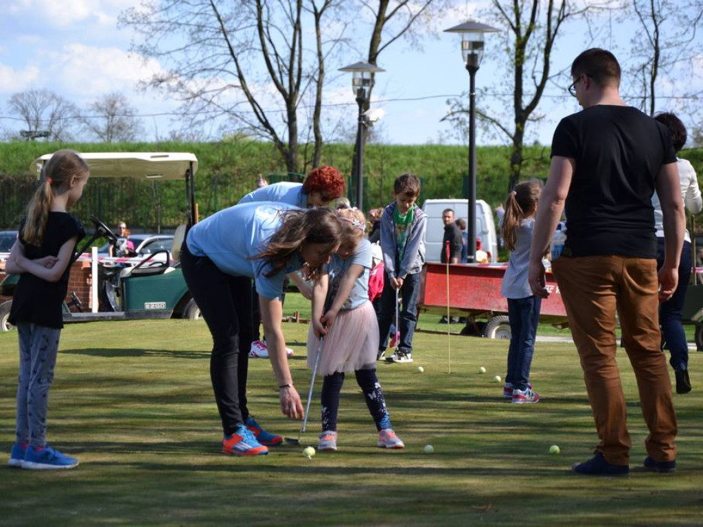 Sezon golfowy otwarty! Zamek w Baranowie zaprasza do gry! [Zdjęcia]