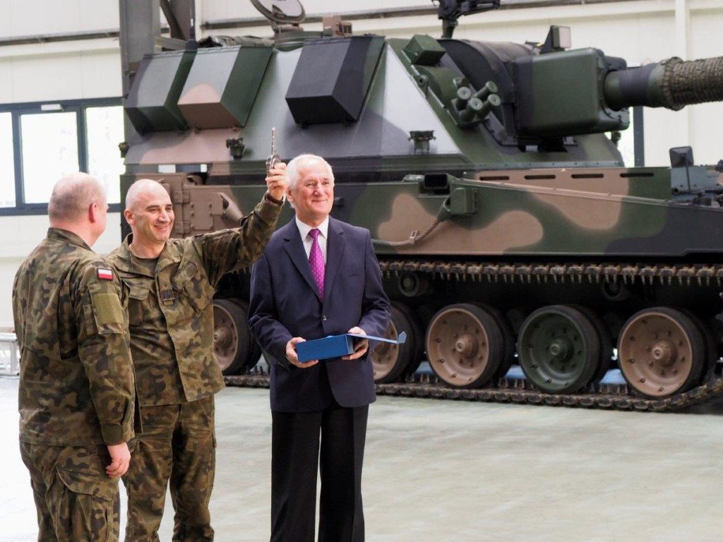 Premier Beata Szydło w Hucie Stalowa Wola [Zdjęcia]