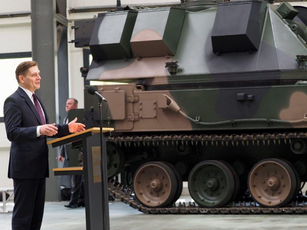 Premier Beata Szydło w Hucie Stalowa Wola [Zdjęcia]