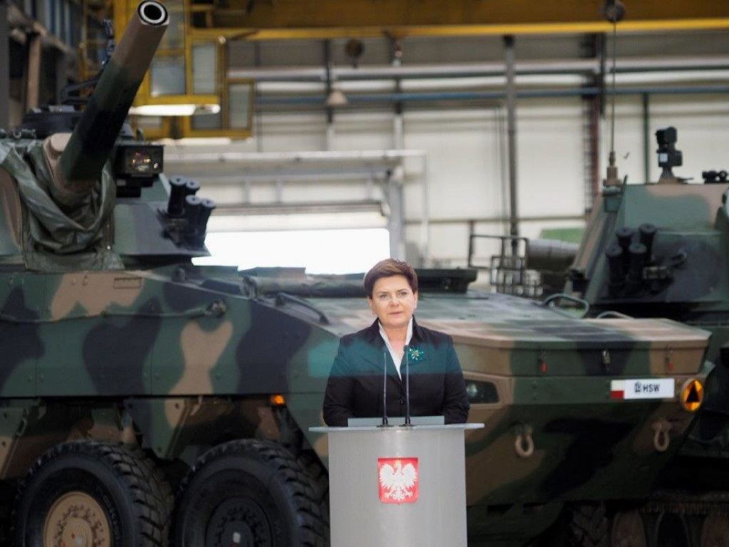 Premier Beata Szydło w Hucie Stalowa Wola [Zdjęcia]